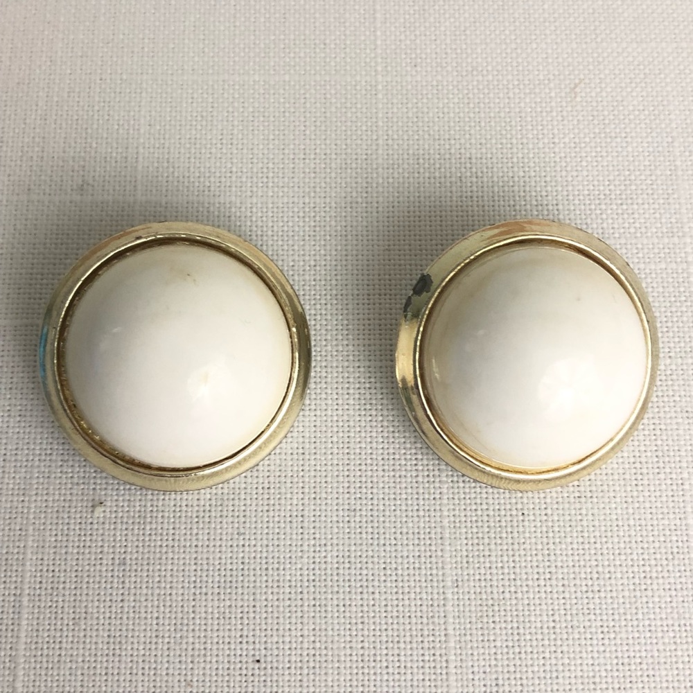 Vintage Kramer Button Clip-On Earrings